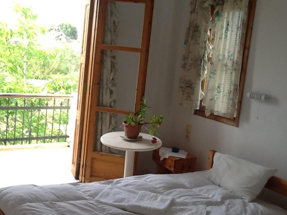 Karya Petra (Lesbos) Quarto foto
